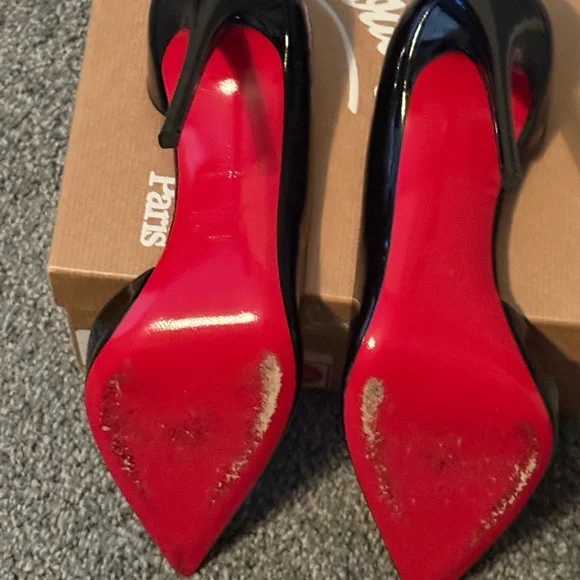 Gently loved Iriza 100 Patent Leather Louboutins - Picture 6 of 8